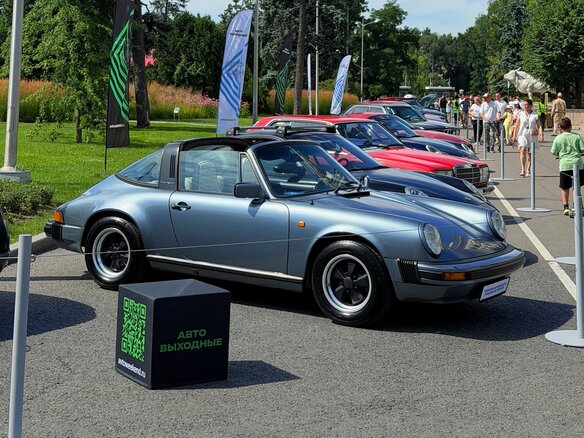 1983 Porsche 911 Targa II (911, 930), голубой - вид 16