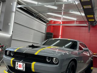 2020 Dodge Challenger III Рестайлинг 2, серый, 4300000 рублей, вид 5
