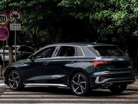 2024 Audi A3 Sportback 35 TFSI IV (8Y), зелёный, 1899000 рублей, вид 3