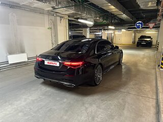 2022 Mercedes-Benz S-Класс 500 Long 4MATIC VII (W223), чёрный, 10650000 рублей, вид 3