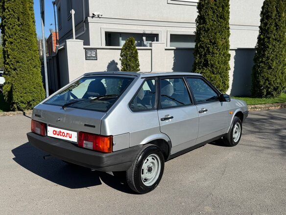 2004 Lada (ВАЗ) 21093i, серебристый, 500000 рублей - вид 32
