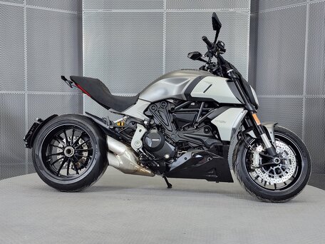 2019 Ducati Diavel 1260, серый, 1629000 рублей, вид 1