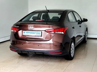2021 Hyundai Solaris II Рестайлинг, коричневый, 1620000 рублей, вид 4