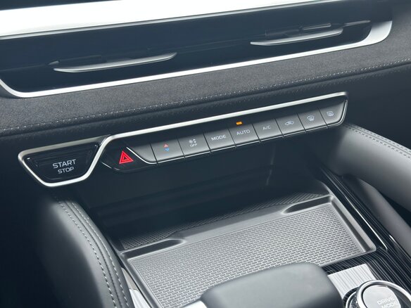 2026 Geely Monjaro I, серебристый, 4904990 рублей - вид 12
