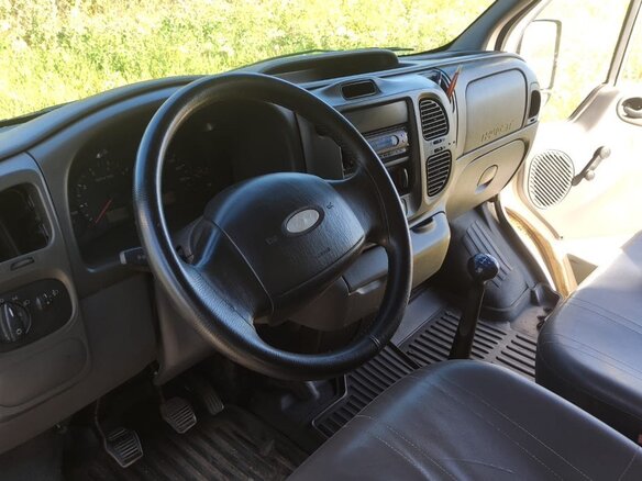 2005 Ford Transit, белый, 1350000 рублей - вид 4