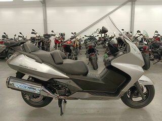 2004 Honda Silver Wing 600, серебристый, 440000 рублей, вид 2