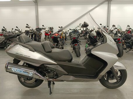 2004 Honda Silver Wing 600, серебристый, 440000 рублей, вид 2