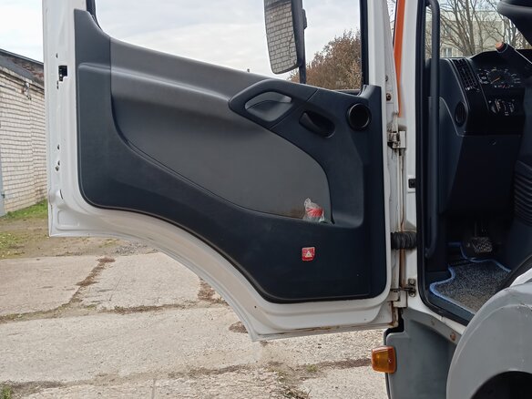 2002 Mercedes-Benz Atego, оранжевый, 2600000 рублей - вид 21