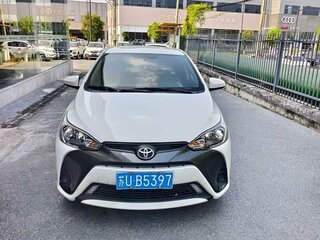 2022 Toyota Yaris L X XP150 Рестайлинг, белый, 1230000 рублей, вид 3