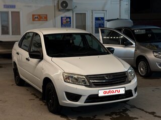 2017 Lada (ВАЗ) Granta I, белый, 400000 рублей, вид 2