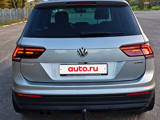 2018 Volkswagen Tiguan II, серебристый, 2610000 рублей, вид 5