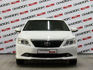 2014 Toyota Camry VII (XV50), белый, 1460650 рублей, вид 2