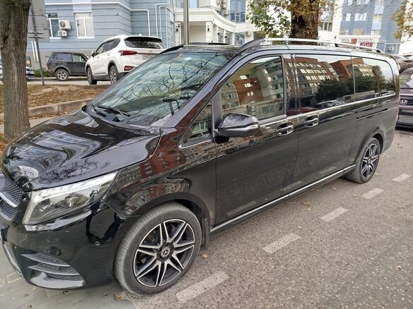 2023 Mercedes-Benz V-Класс Extra Long 300 d экстра длинный III (W447) Рестайлинг, чёрный, 9500000 рублей - вид 4