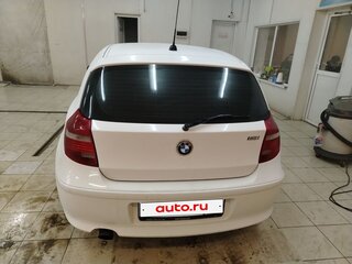 2009 BMW 1 серии 116i I (E81/E82/E87/E88) Рестайлинг, белый, 720000 рублей, вид 5
