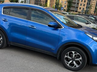 2019 Kia Sportage IV Рестайлинг, синий, 2100000 рублей, вид 4