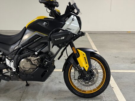 2025 QJMotor SVT 650 X, чёрный, 670000 рублей, вид 4