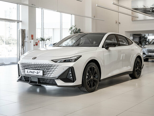 2024 Changan UNI-V I, белый, 3329900 рублей - вид 5