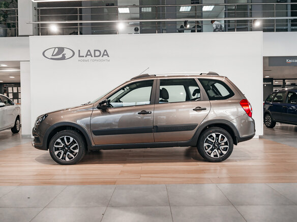 2026 Lada (ВАЗ) Granta Cross I Рестайлинг, коричневый - вид 4