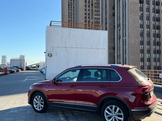 2017 Volkswagen Tiguan II, пурпурный, 1990000 рублей, вид 3