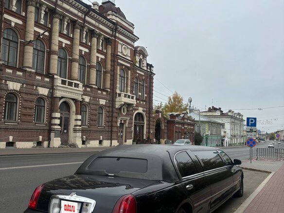 2000 Lincoln Town Car III, чёрный - вид 3