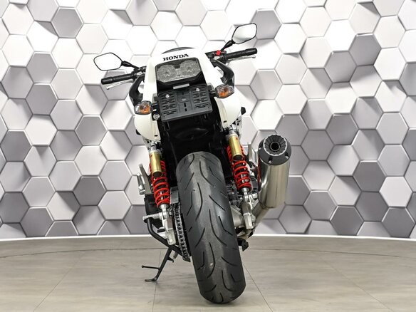 2014 Honda CB 1300, белый - вид 5