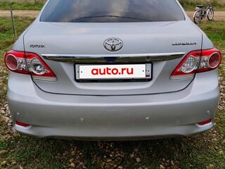 2011 Toyota Corolla X (E140, E150) Рестайлинг, серебристый, 1050000 рублей, вид 4
