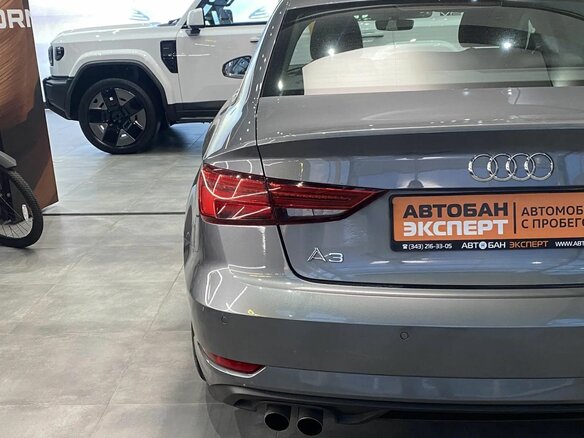2018 Audi A3 III (8V) Рестайлинг, серый, 1959000 рублей - вид 9