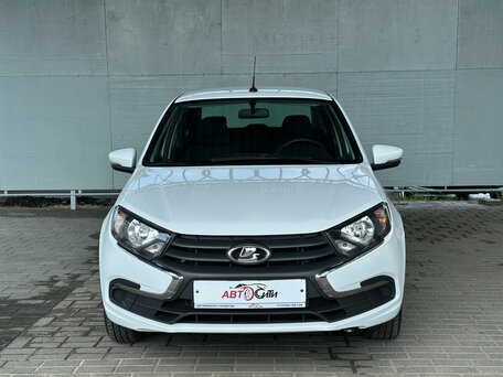 2025 Lada (ВАЗ) Granta I Рестайлинг, белый, 899000 рублей, вид 2