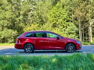 2020 SEAT Leon 7-speed III Рестайлинг, красный, 2500000 рублей, вид 4