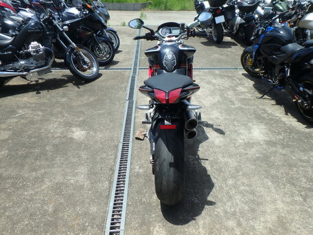 2013 MV Agusta Brutale 1090, чёрный, 640000 рублей, вид 4