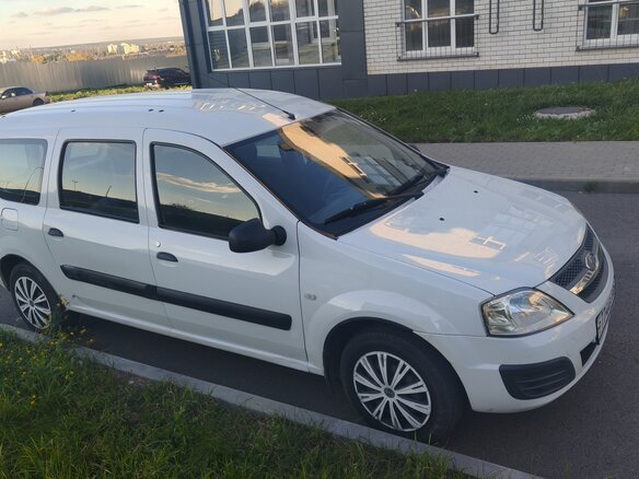 2015 Lada (ВАЗ) Largus I, белый - вид 2