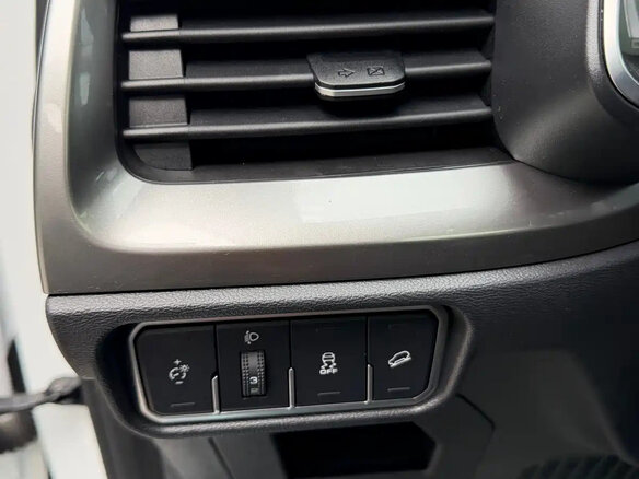2022 Haval H6 II Рестайлинг, белый, 1305000 рублей - вид 7