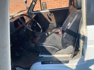 1983 Volkswagen Transporter 5-speed T3, белый, 180000 рублей, вид 5