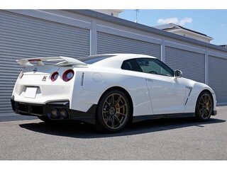 2025 Nissan GT-R I Рестайлинг 4, белый, 21000000 рублей, вид 4