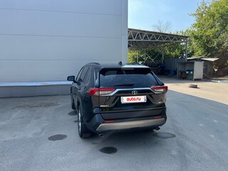 2020 Toyota RAV4 V (XA50), чёрный, 4690000 рублей, вид 3