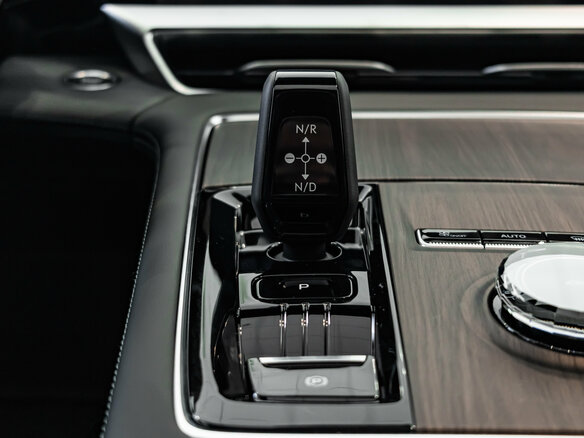 2025 Geely Monjaro I, белый, 4954990 рублей - вид 27