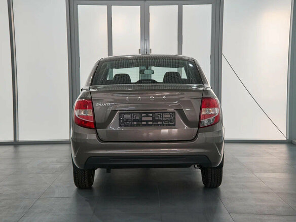 2026 Lada (ВАЗ) Granta I Рестайлинг, коричневый, 1800000 рублей - вид 4