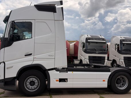 2025 Volvo FH, белый, 25000000 рублей, вид 4