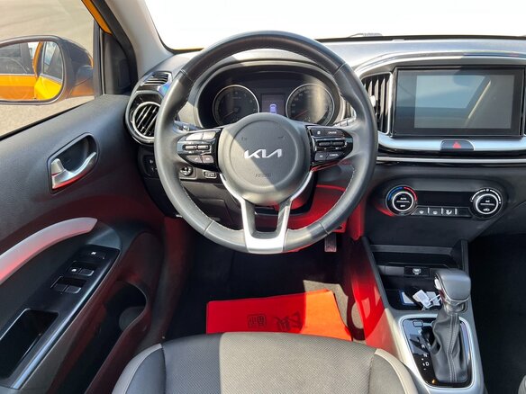 2022 Kia KX1, жёлтый, 1320000 рублей - вид 10