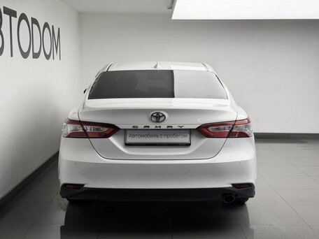 2020 Toyota Camry VIII (XV70), белый, 2472000 рублей, вид 5