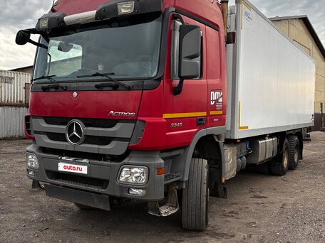 2015 Mercedes-Benz Actros, красный, 11000000 рублей, вид 1