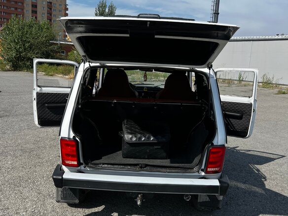 1997 Lada (ВАЗ) 2121 (4x4) I Рестайлинг, белый, 340000 рублей - вид 6
