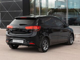 2016 Kia Rio III Рестайлинг, чёрный, 710000 рублей, вид 5