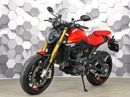 2023 Ducati Monster 937, красный, 899000 рублей, вид 2