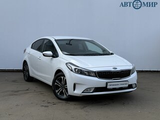 2018 Kia Cerato III Рестайлинг (Classic), белый, 1590000 рублей, вид 3