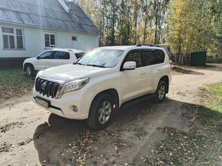 2014 Toyota Land Cruiser Prado 150 Series Рестайлинг 1, белый, 3300000 рублей, вид 1