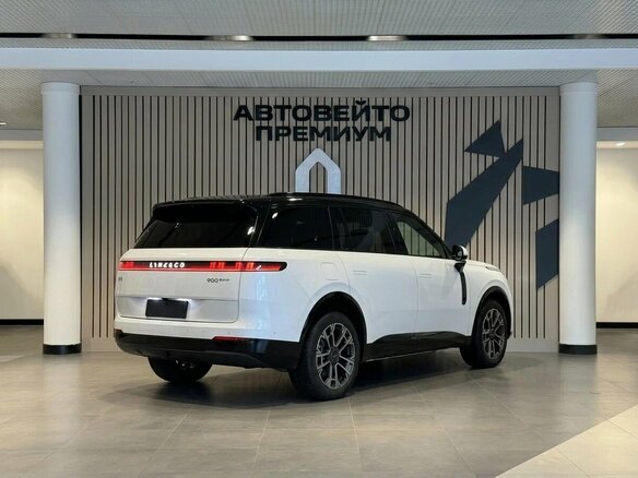 2025 Lynk & Co 900, белый - вид 1