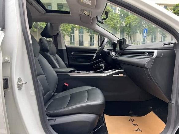 2022 Geely Emgrand II, белый - вид 10