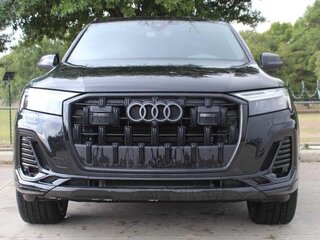 2025 Audi Q7 45 TFSI II (4M) Рестайлинг 2, чёрный, 8588859 рублей, вид 2