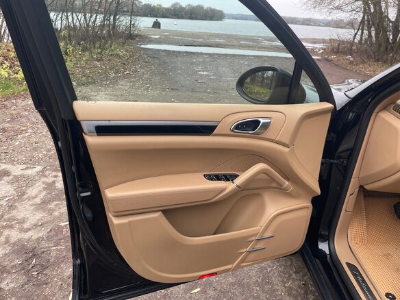 2014 Porsche Cayenne II (958), чёрный - вид 7
